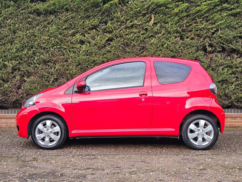 TOYOTA AYGO