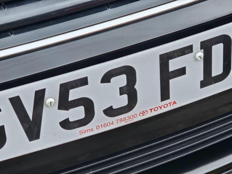 TOYOTA AVENSIS