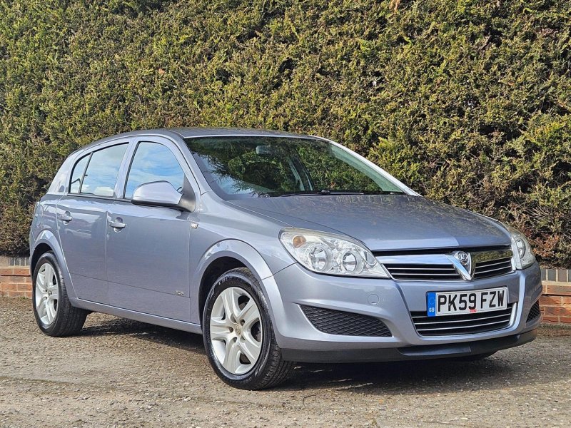 VAUXHALL ASTRA