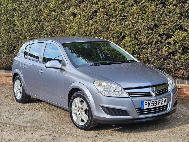 VAUXHALL ASTRA