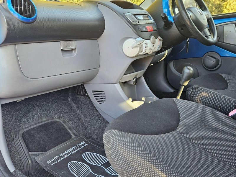 TOYOTA AYGO