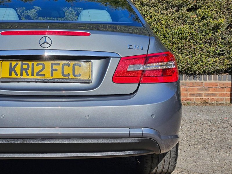 MERCEDES-BENZ E CLASS